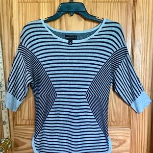 Dana Buchman Sweater Women Size Medium Black Gray Striped Long Sleeve Round Neck